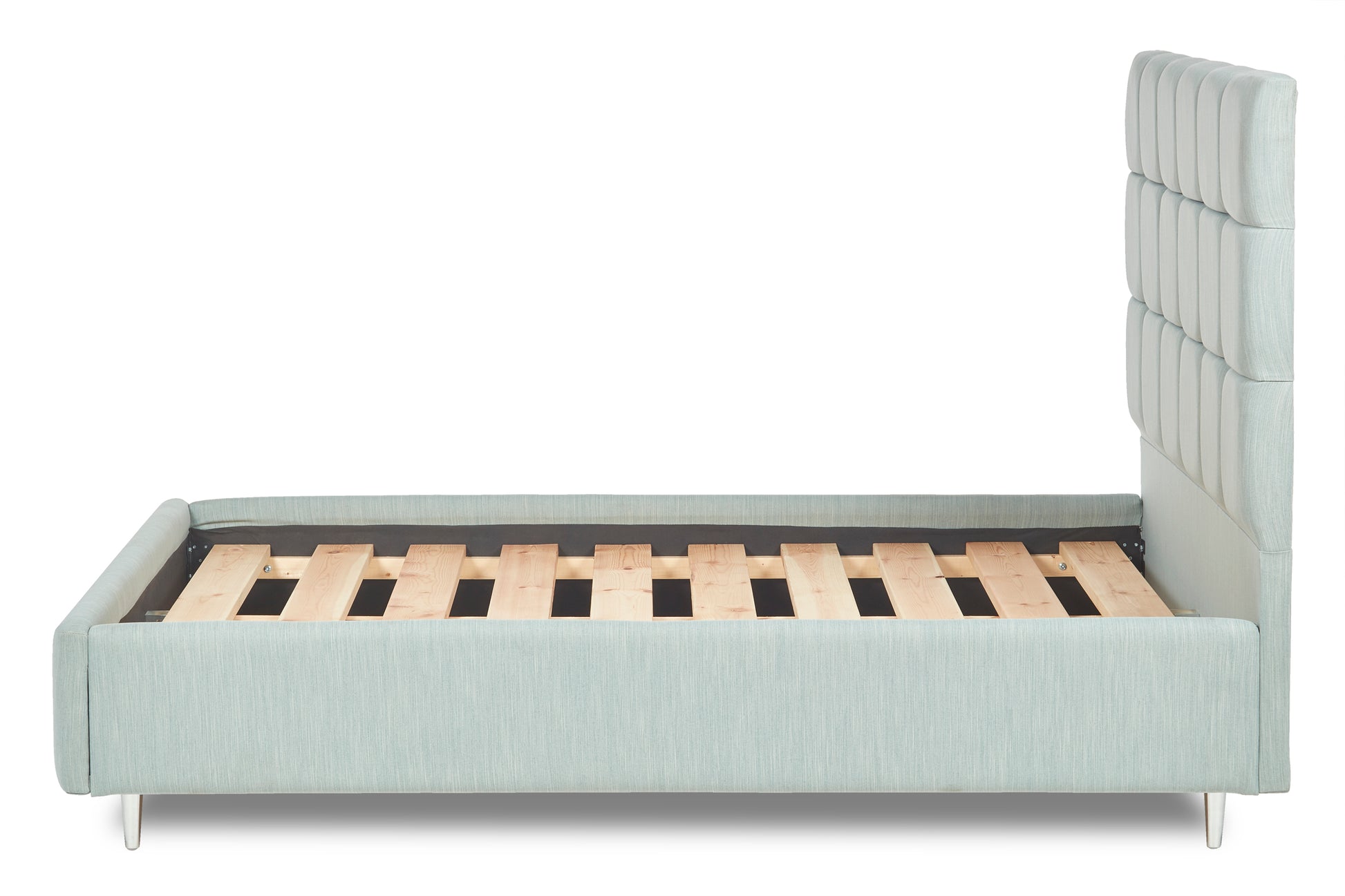 Hepworth Upholstered Bed With Fluted Headboard And Legs-4