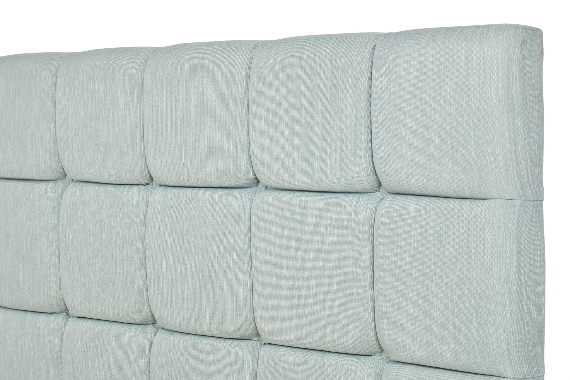 Hepworth Upholstered Bed With Fluted Headboard And Legs-7