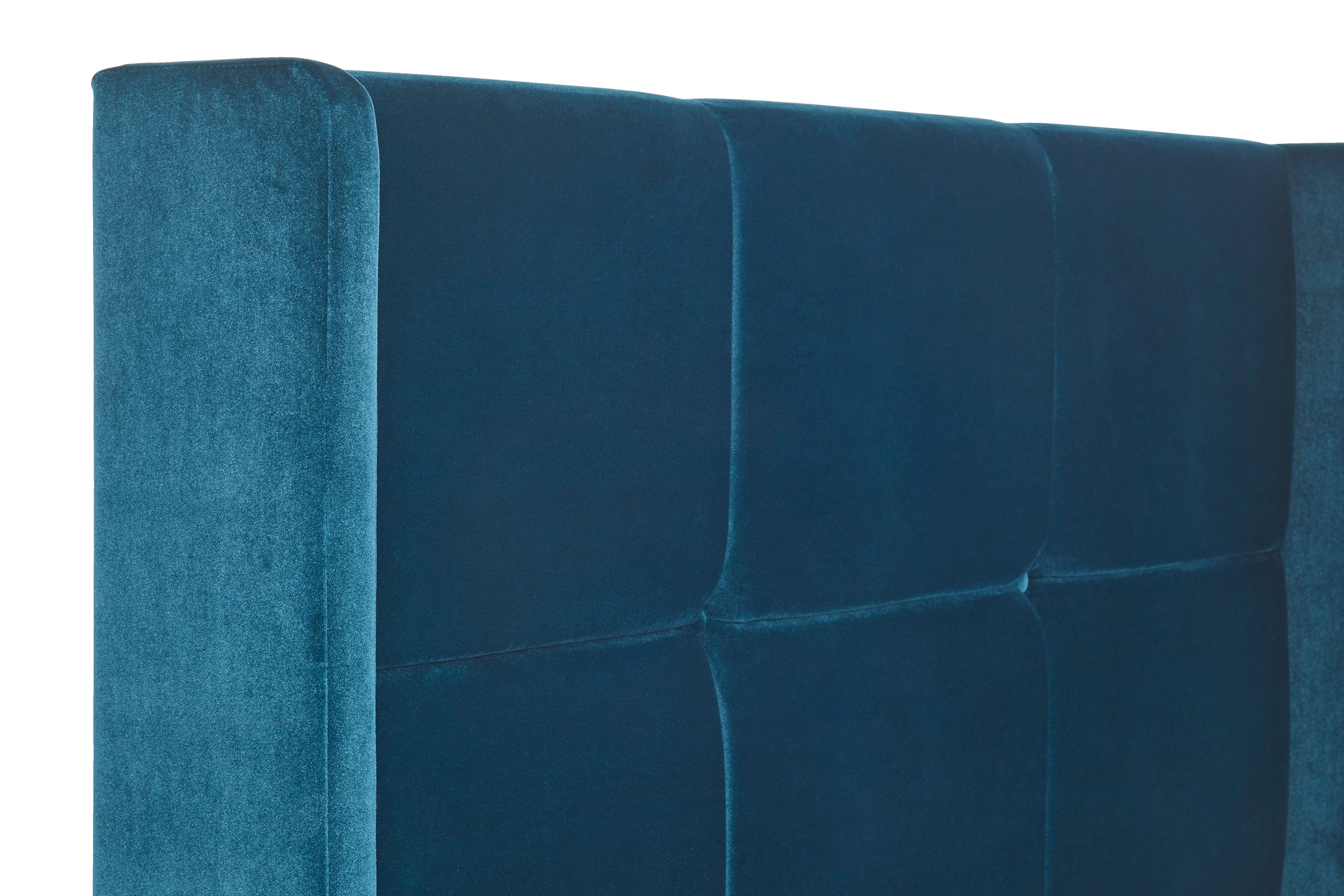 Hockney Upholstered Bed With Winged Headboard And Legs-zoom-7