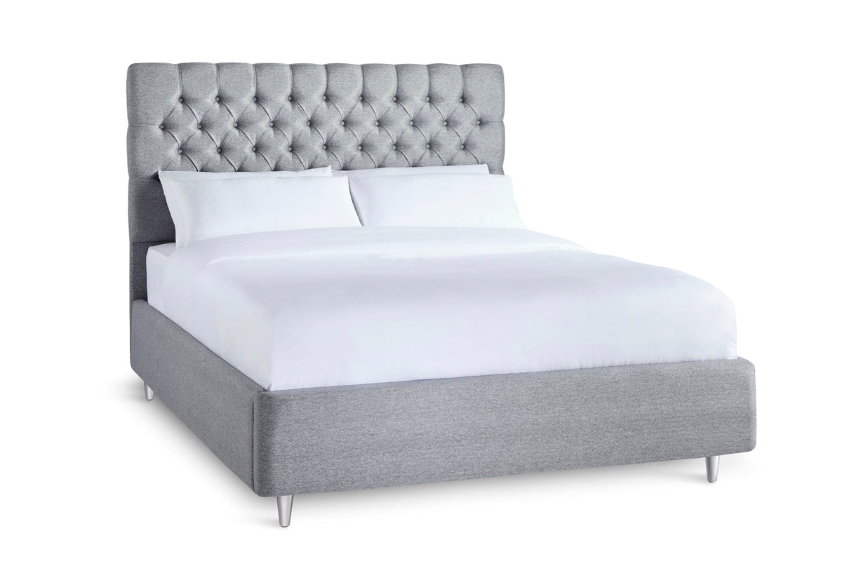 Lennon Upholstered bed with Chesterfield headboard